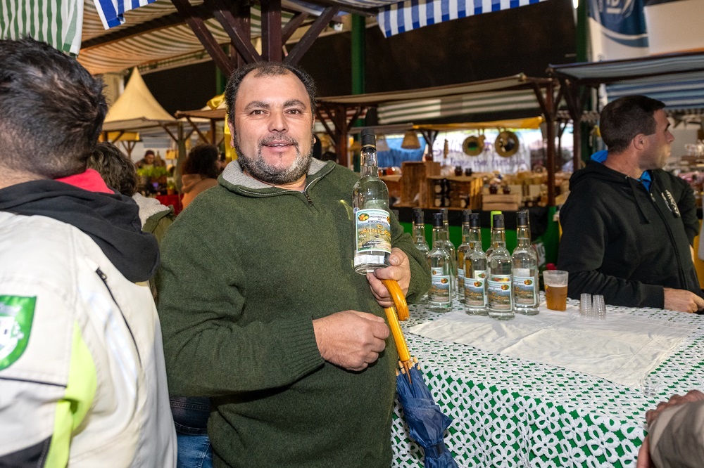 Brand of brandy and honey promotes traditions of the Serra do Caldeirão