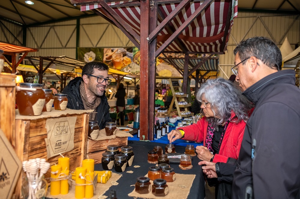 Brand of brandy and honey promotes traditions of the Serra do Caldeirão
