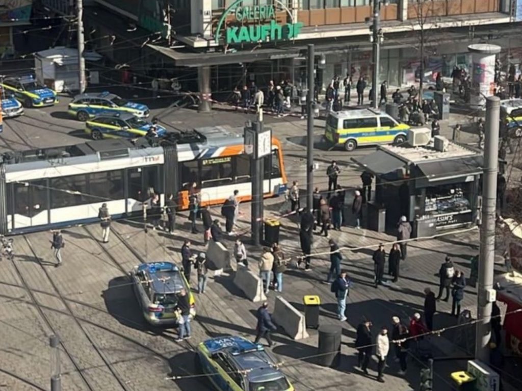 Germany: car fell to a crowd in Mannheim - one dead, several seriously injured