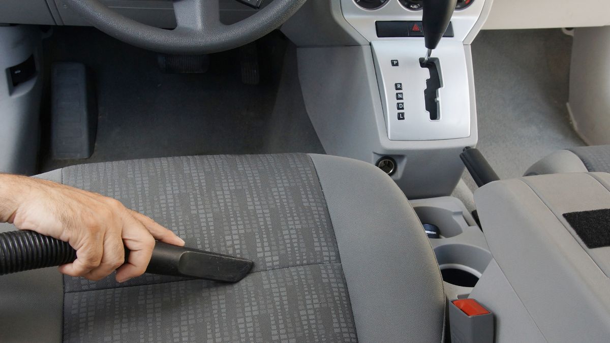 How to clean the car interiors in fabric
