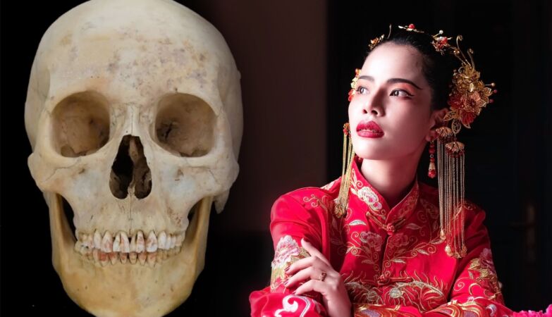 Red princess of the silk route had teeth dyed with cinnabar. No one knows why