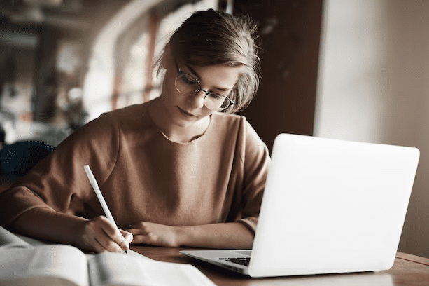 What are the rights of women in holding a public tender? Check it out!