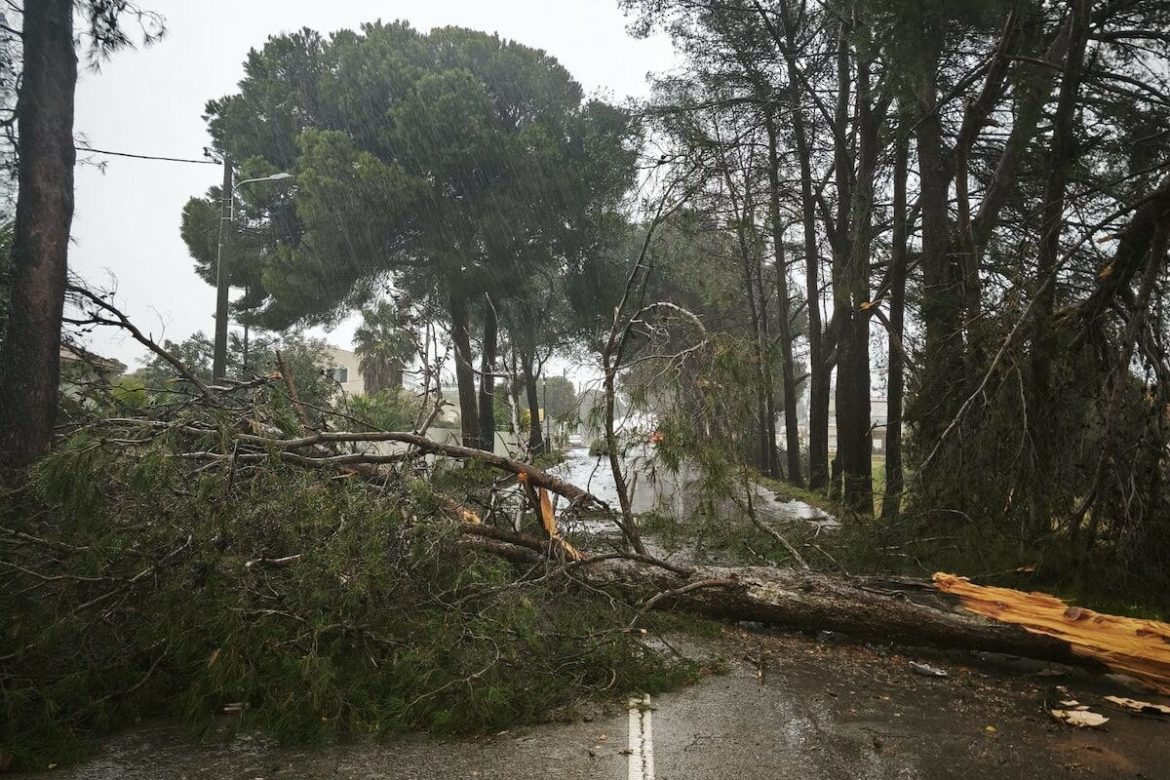 Depression Martin: night was calmer, but two roads remain cut
