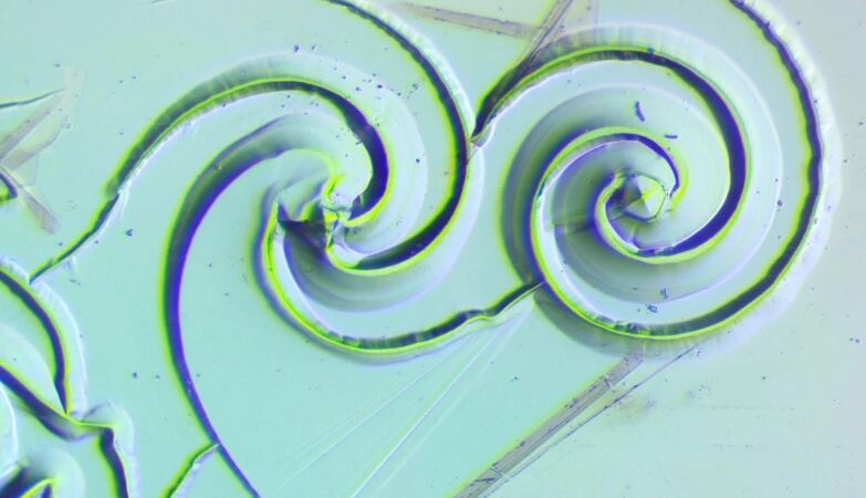 Physicians discover mysterious spiral patterns on solid surfaces