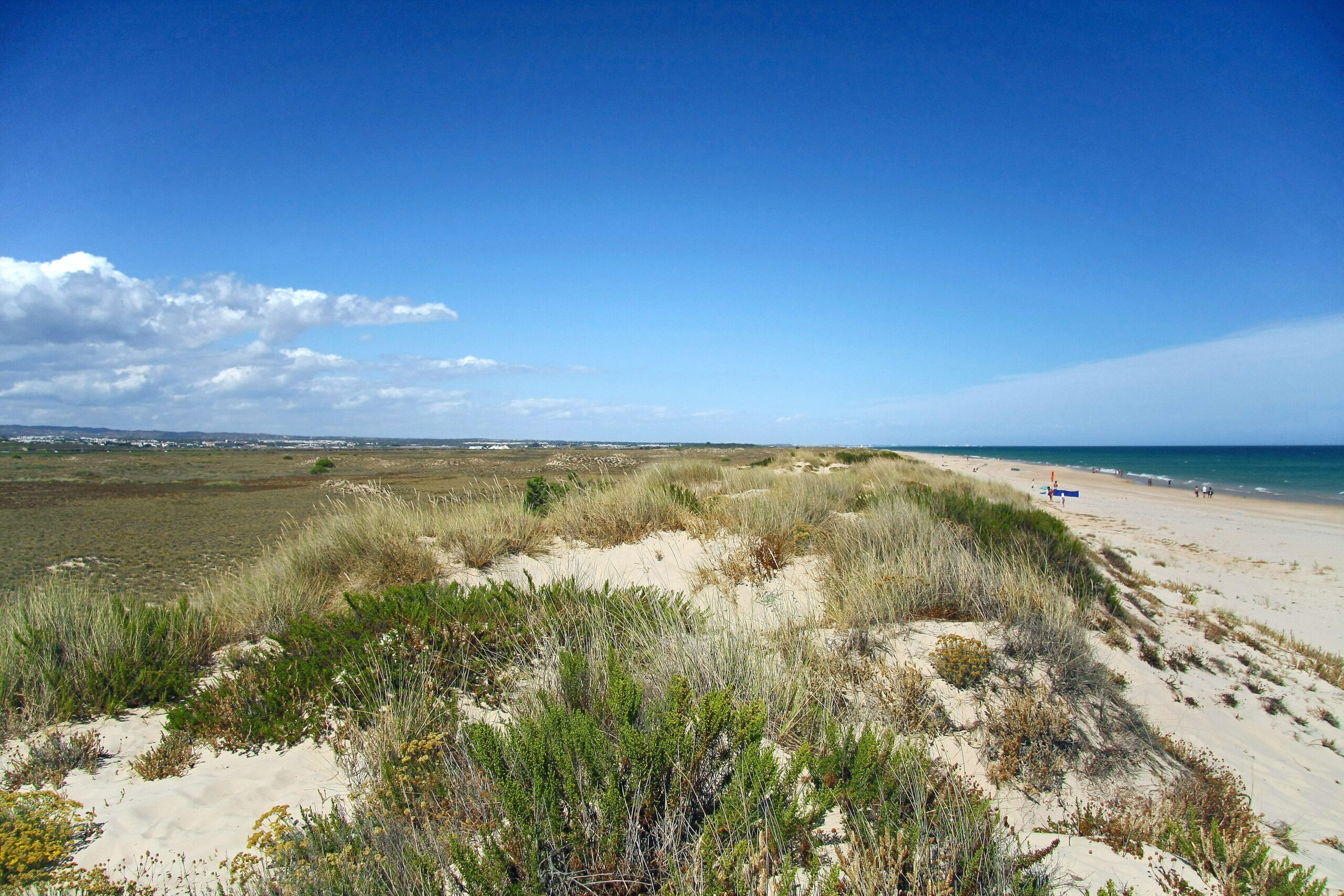 This beach in the Algarve is known but only there is maybe who knows the 'secret'