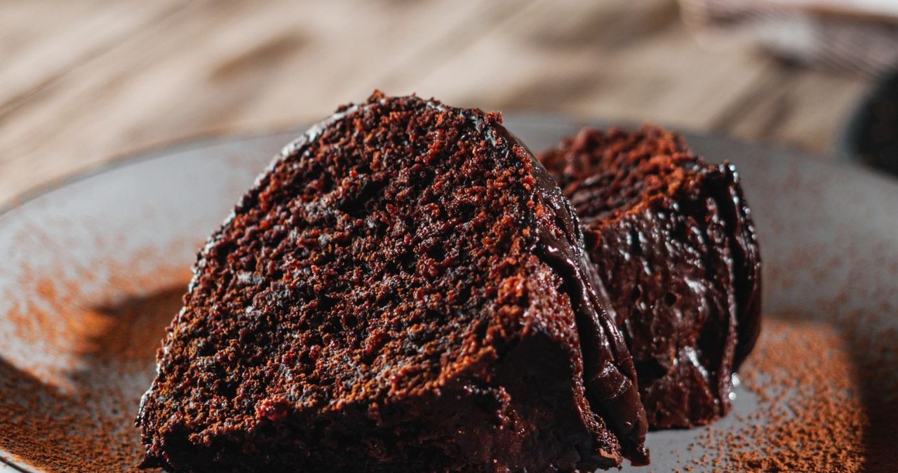 Very moist and full of taste. The best chocolate grandmother