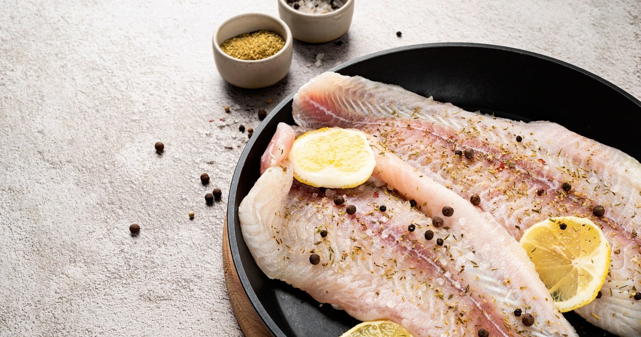 It has little bones and fat, it does not smell of fish oil. Buy as soon as you see in the store