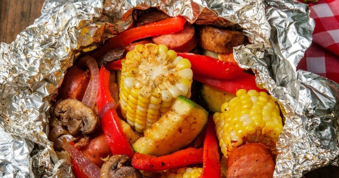 Grilled vegetable pouches. Easy to do, juicy and cheap                
