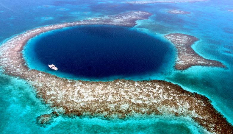 Scientists punctured the great blue hole. Your findings are worrying
