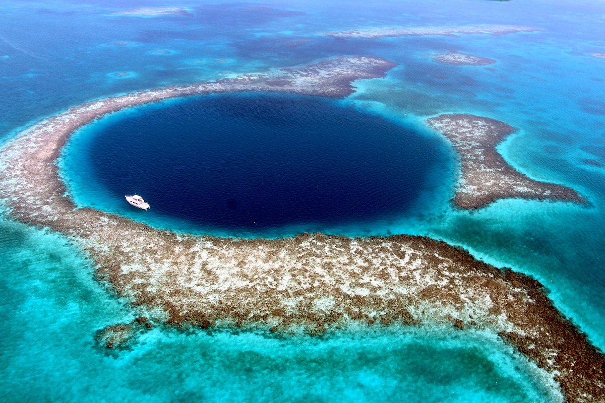 Scientists punctured the great blue hole. Your findings are worrying