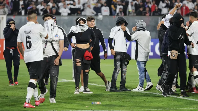 Colo-Colo x Fortaleza: por que jogo foi parado image