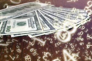 People born on that day the month most often achieve financial success. Numerology indicates that they are guarded by a star of zlotys and dollars, and their lives are scrolling like liquid gold
