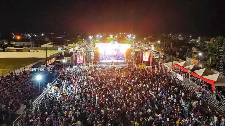 With up to 10 kg of food, public guarantees access to the shows of the Country Circuit of Epitacioland