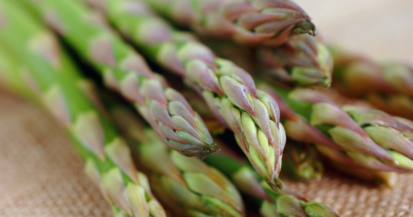 Green asparagus has more vitamins /& copy; Panthermedia