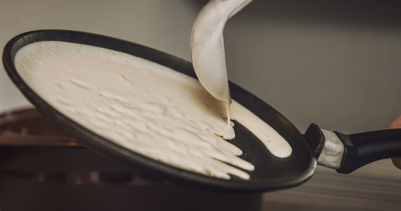 When making pancakes, we must choose the right flour