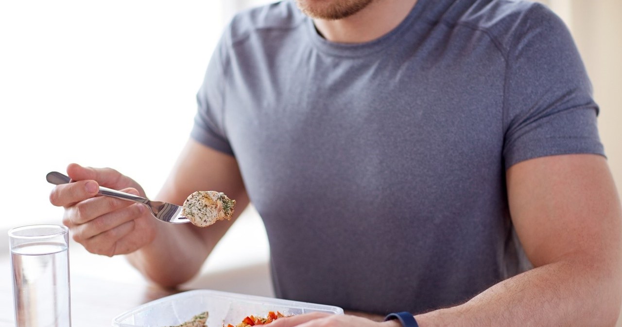 One change while eating, and the body will thank us. And it's not about what we have on a plate /123RF /PICSEL