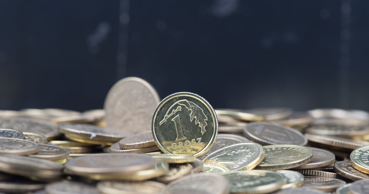 According to superstitions on May 15, it's better not to borrow money. /123RF/PICSEL