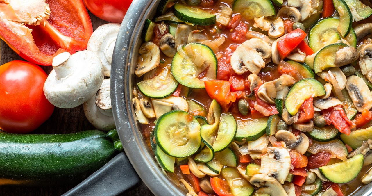 Zucchini is a delicious spring dinner /Alicjane /123RF /PICSEL