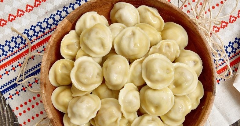 Lithuanian covers are filled with juicy meat stuffing /Anna Tis /Canva Pro