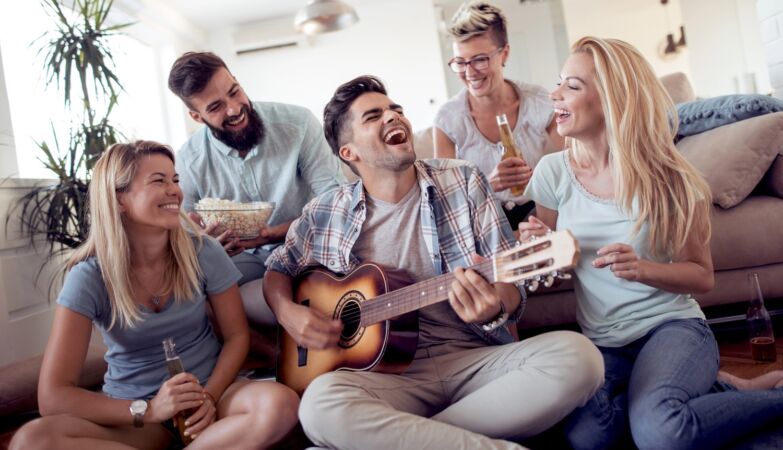 Goodbye Nightlife: The new fashion is “Staying In”