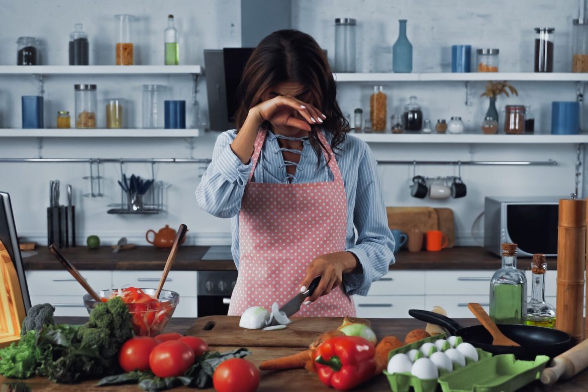 How to cut onions without crying? Physicists explain
