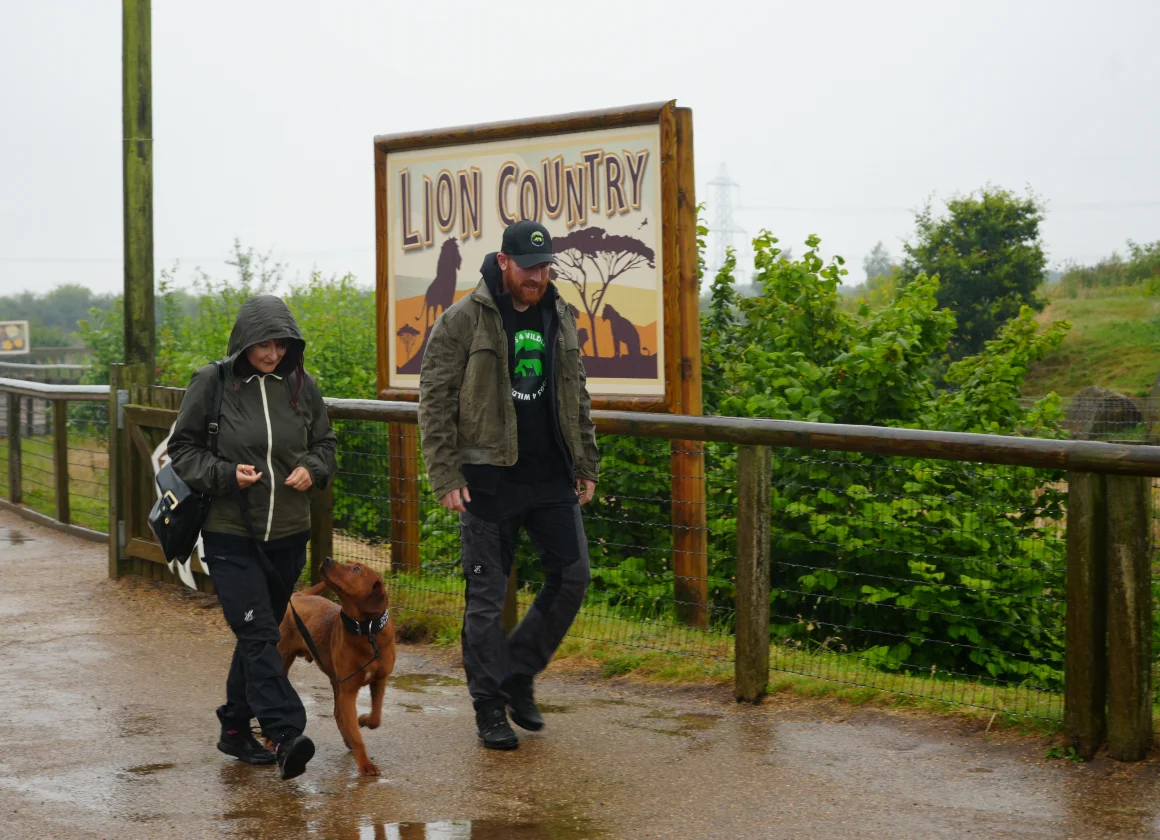 Get to know the dogs that are hanging the stealing hunters in Africa