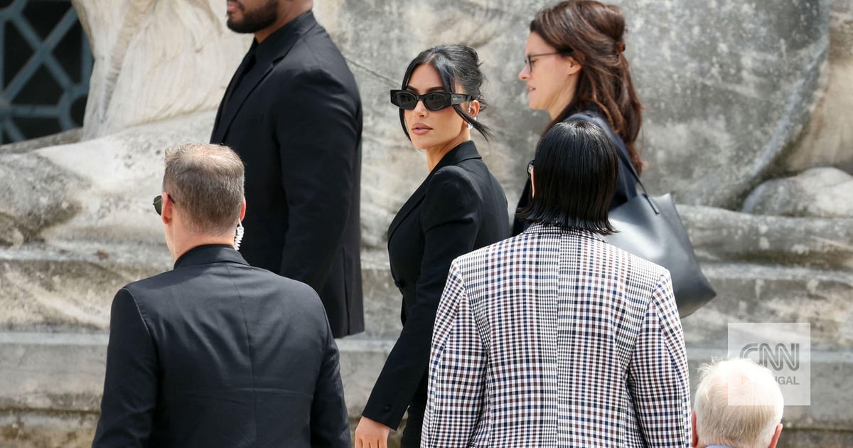 Kim Kardashian was naked, thought he was going to die. "I have babies," he begged