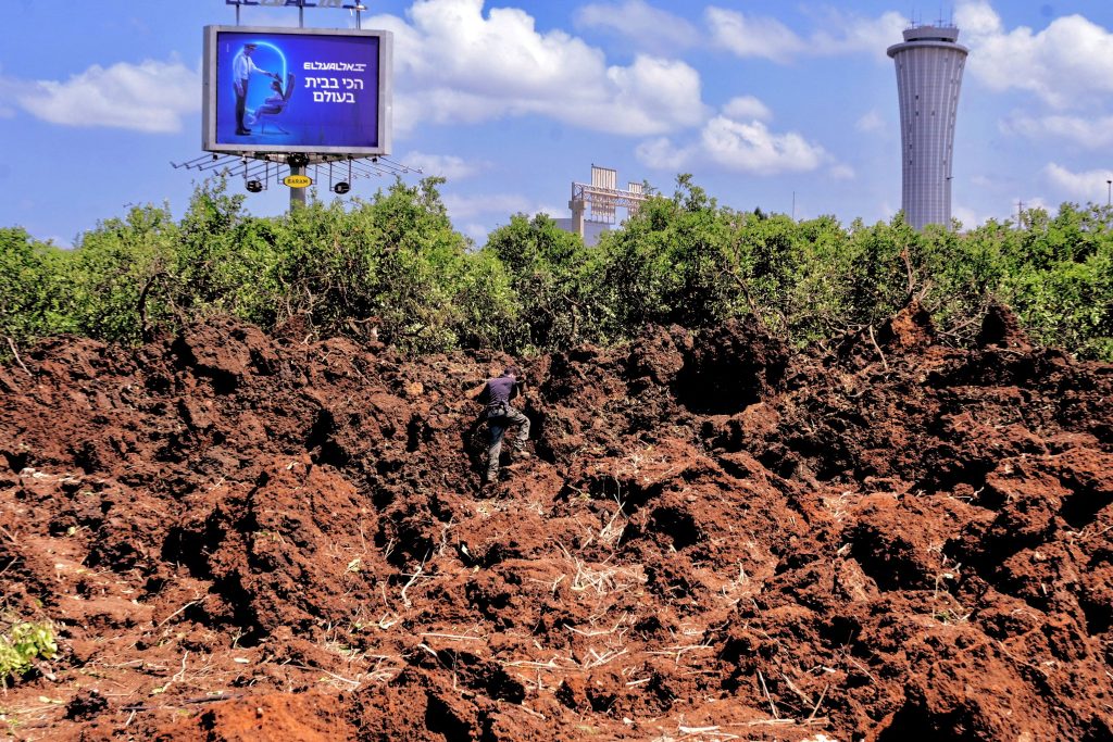 Israel: Scales in the Middle East - Decision to extend attack on Gaza - The Houthi rocket