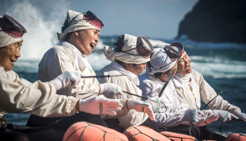 The amazing divers haenyeo of Korea survive thanks to genetic adaptations