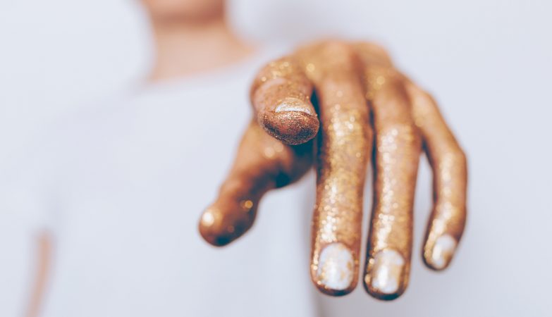 All living beings emit a frightening shine that goes out with death