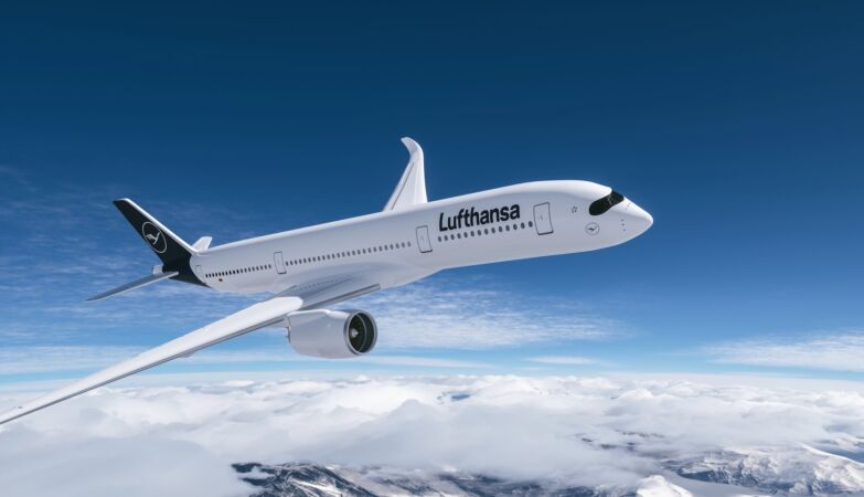 Lufthansa flight to Seville was without a pilot for 10 minutes