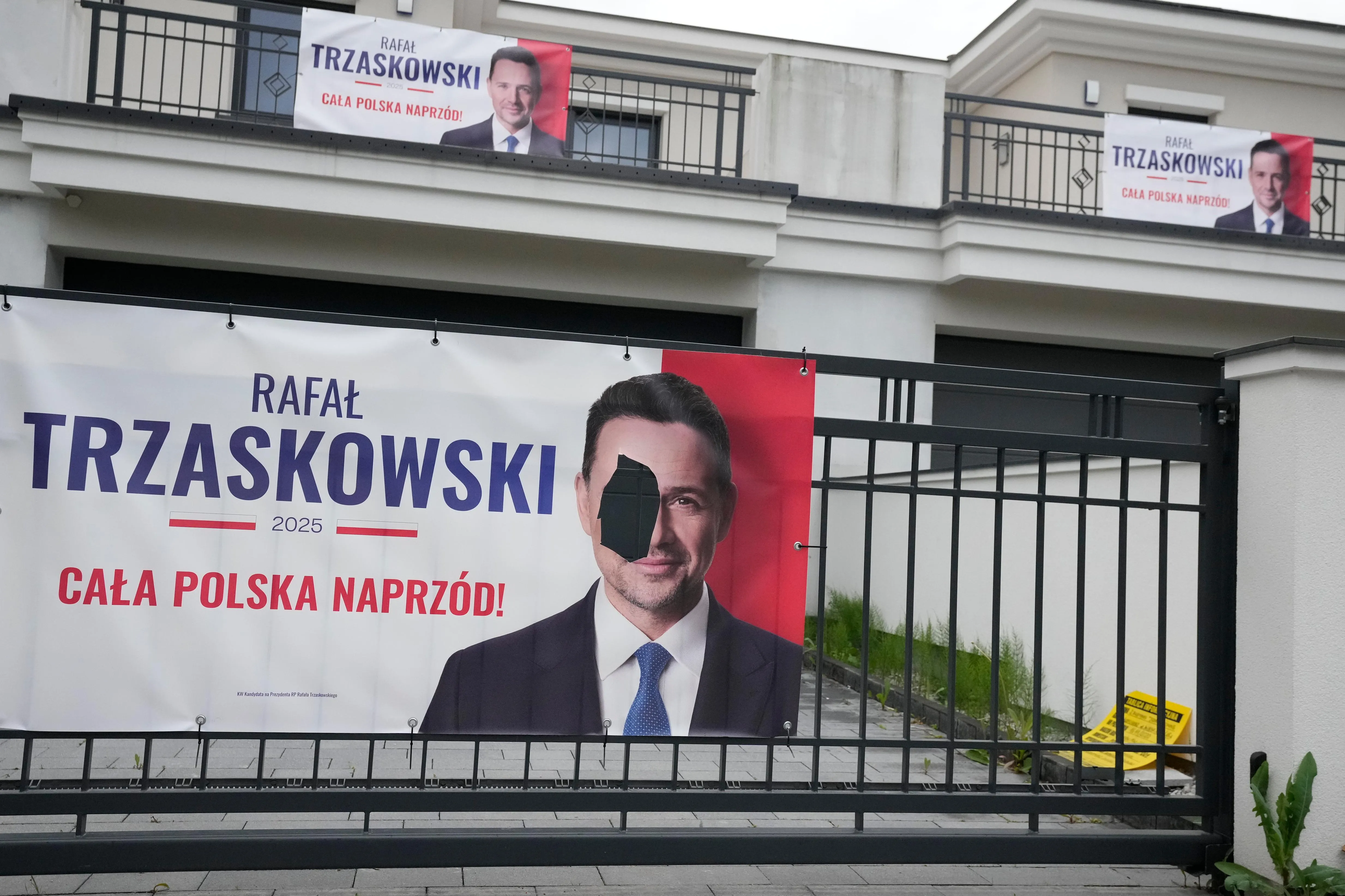 The "Super Sunday" of elections in Europe arrived. And none is safe from the misinformation campaigns on the Internet