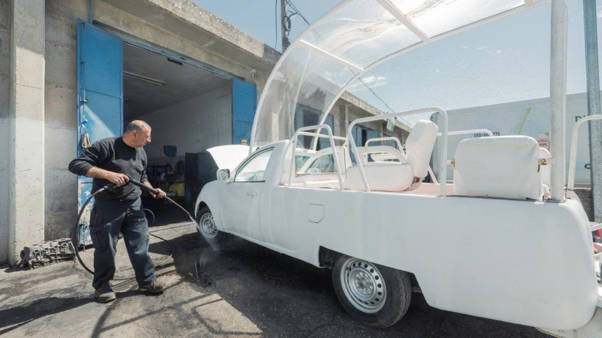 The Last Gift: Francis had turned Papamobile into Gaza children