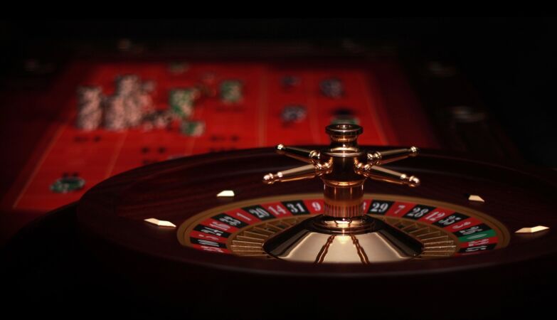 They earned thousands in online casino, but they call them to say it was a mistake. MP Investigates