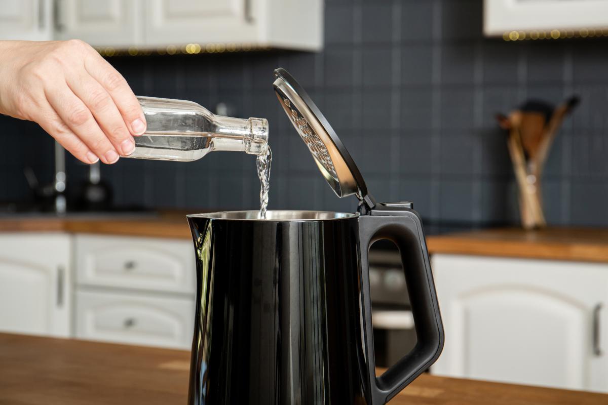 The 7 surfaces to be cleaned with vinegar