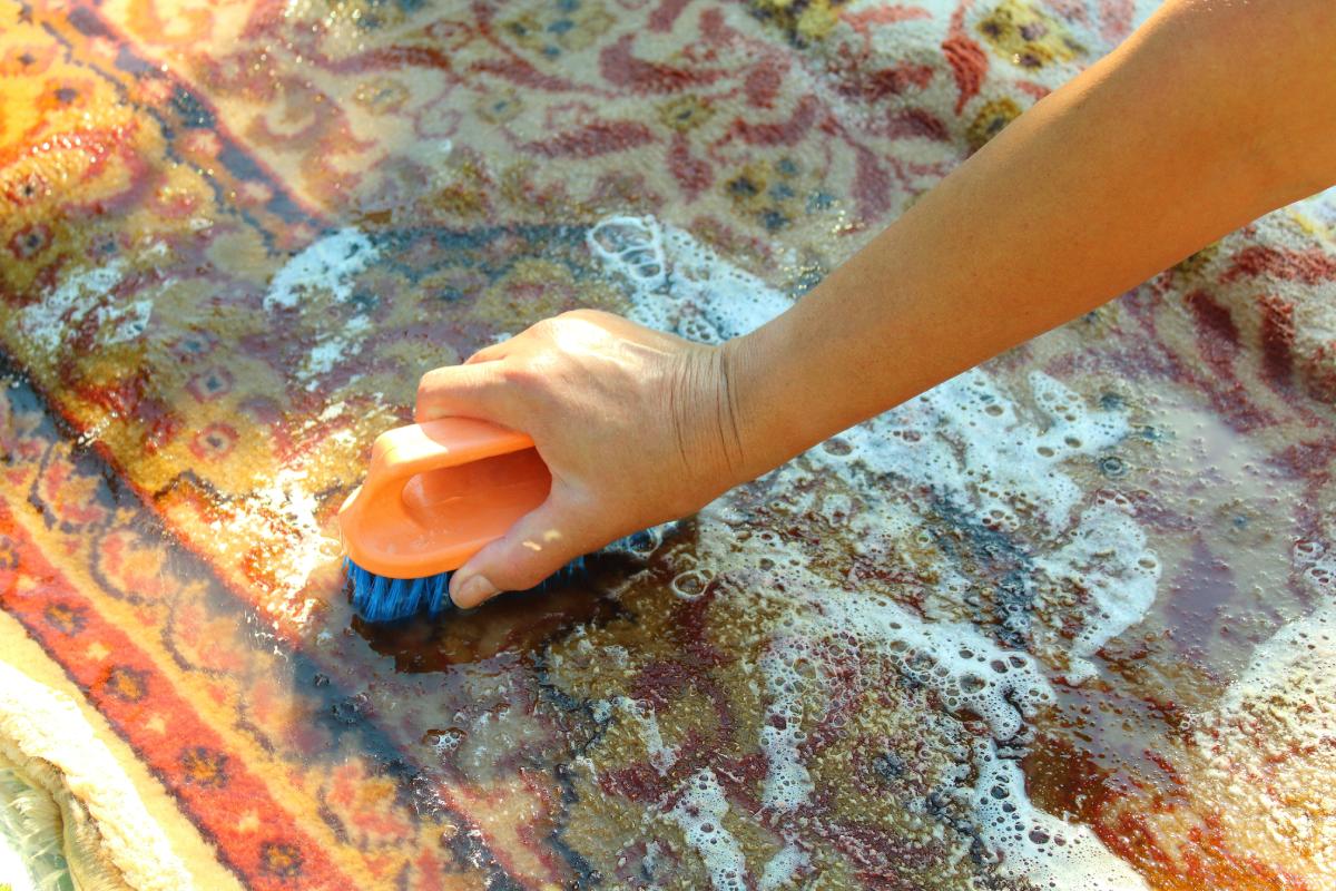 How to wash the Persian carpet