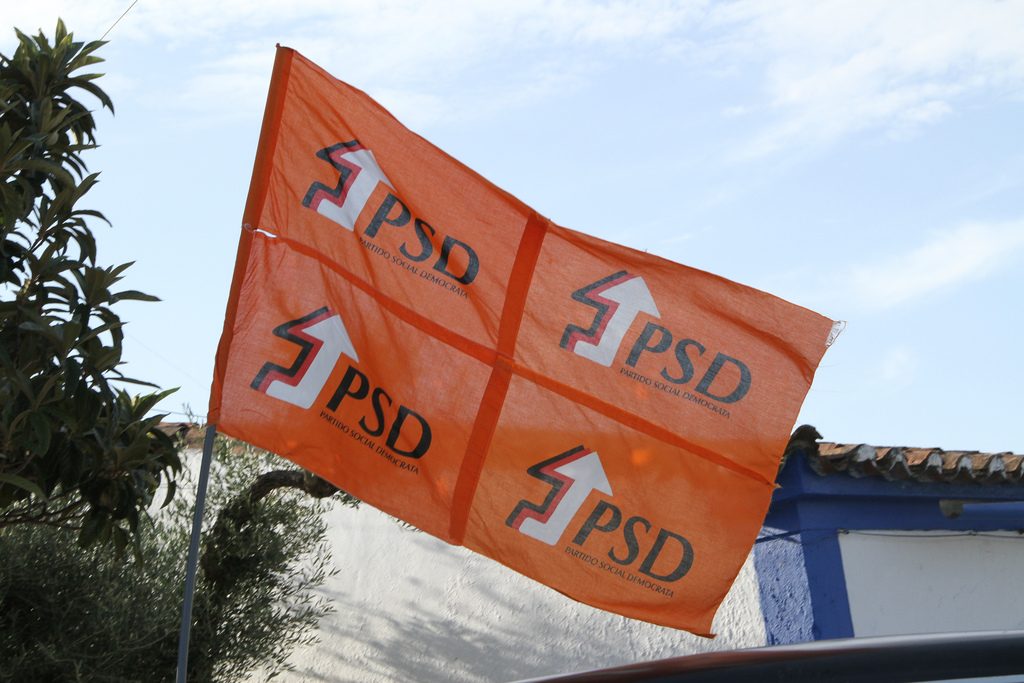 PSD Junta Cavaco Silva, Passos Coelho, Marques Mendes and Rui Rio to sing the congratulations