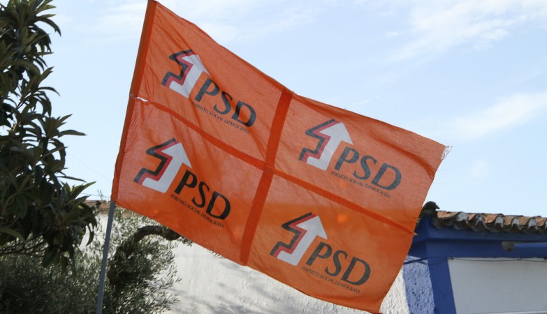 PSD Junta Cavaco Silva, Passos Coelho, Marques Mendes and Rui Rio to sing the congratulations
