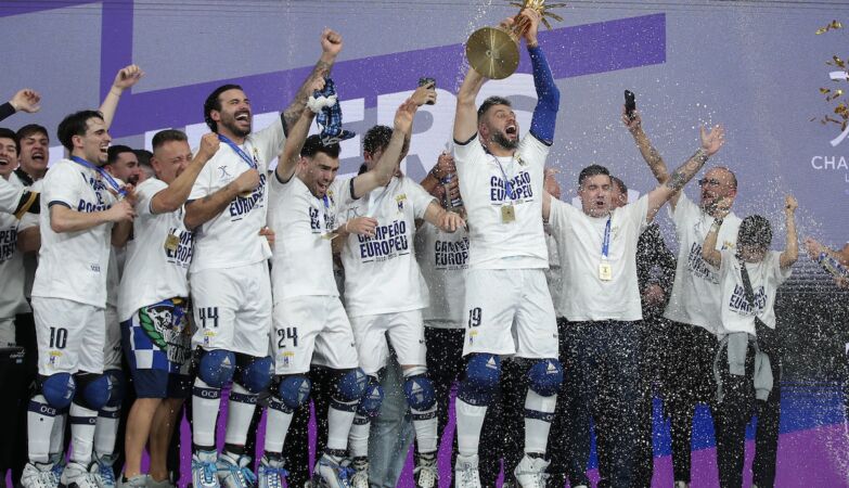 Champions to Barcelos, 34 years later