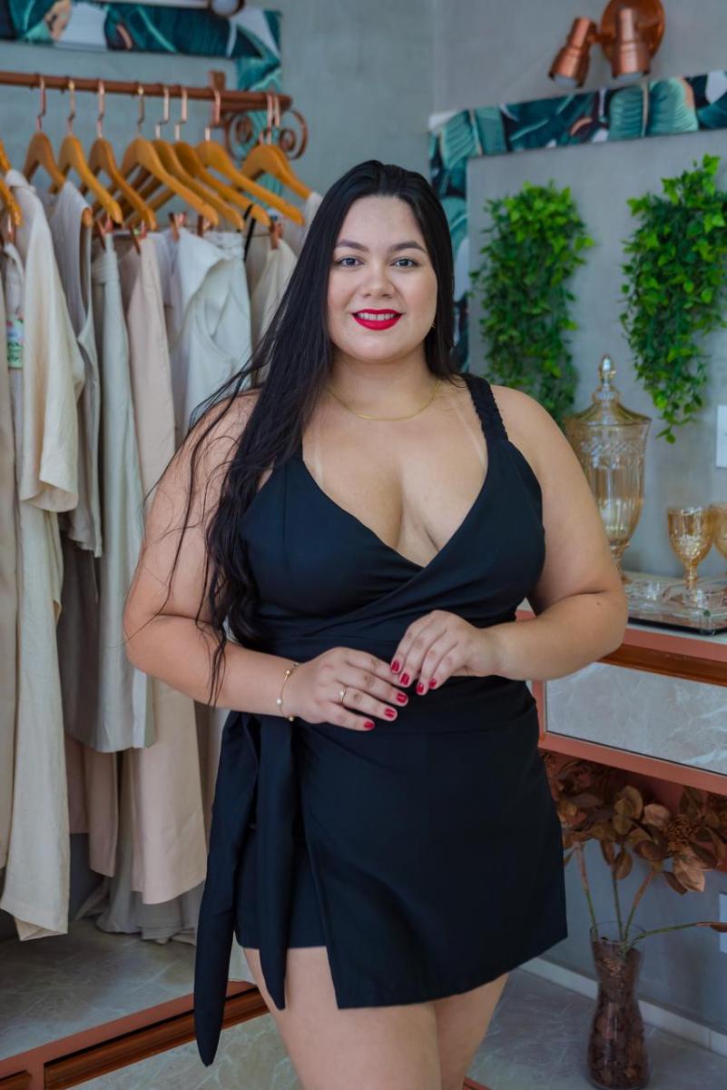 Tropical Closet Celebrates Mother's Day with Supply throughout the store; See some models