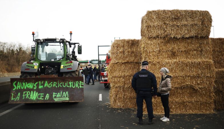 The yellow hat revolt is shaking France (and it can be a trump card)