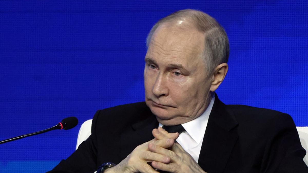 Putin makes the most explosive statement that threatens peace efforts: "I want to hit someone, but I contain ..."