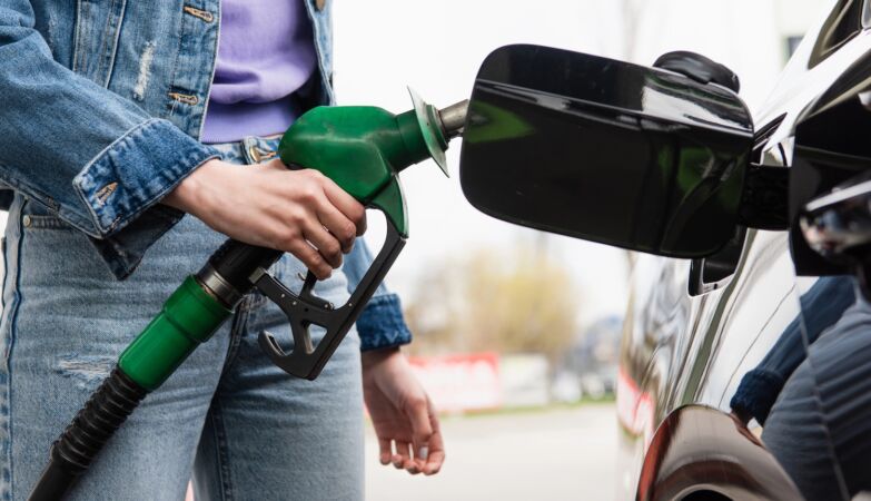 It is not a good idea to fill the warehouse until the last drop of gasoline - for two reasons