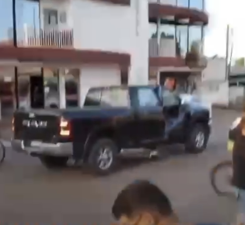 Motorcyclist is injured after collision with truck in Sena Madureira