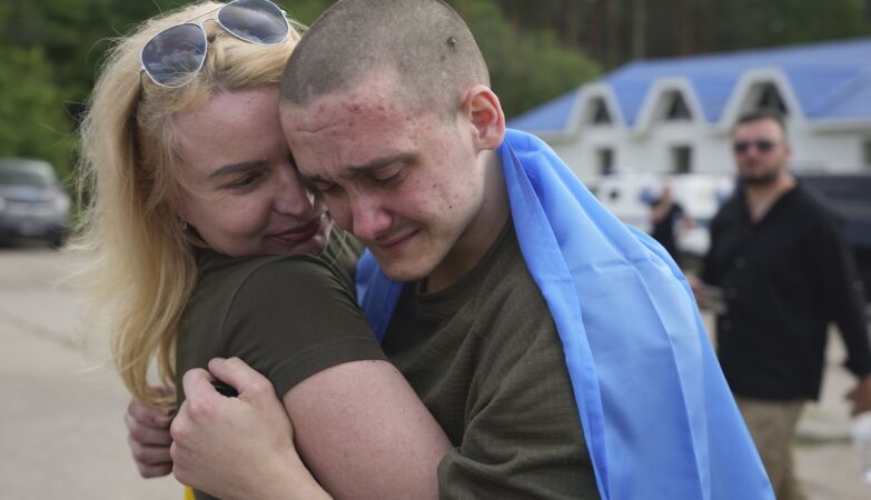 Day of mixed emotions in the war: Russia launched the biggest drone attack, hours before the historical exchange of prisoners