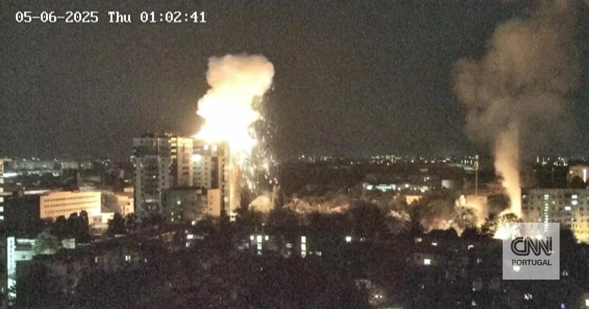 02:10 Russia launched a large -scale attack on Kiev in response to "Spider web"
                        
                    
                        22 min