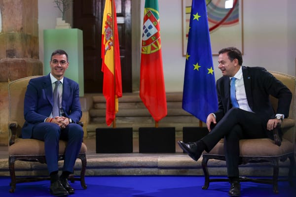 NATO opened "a Pandora box" at Hague's summit but Portugal "can benefit from it"