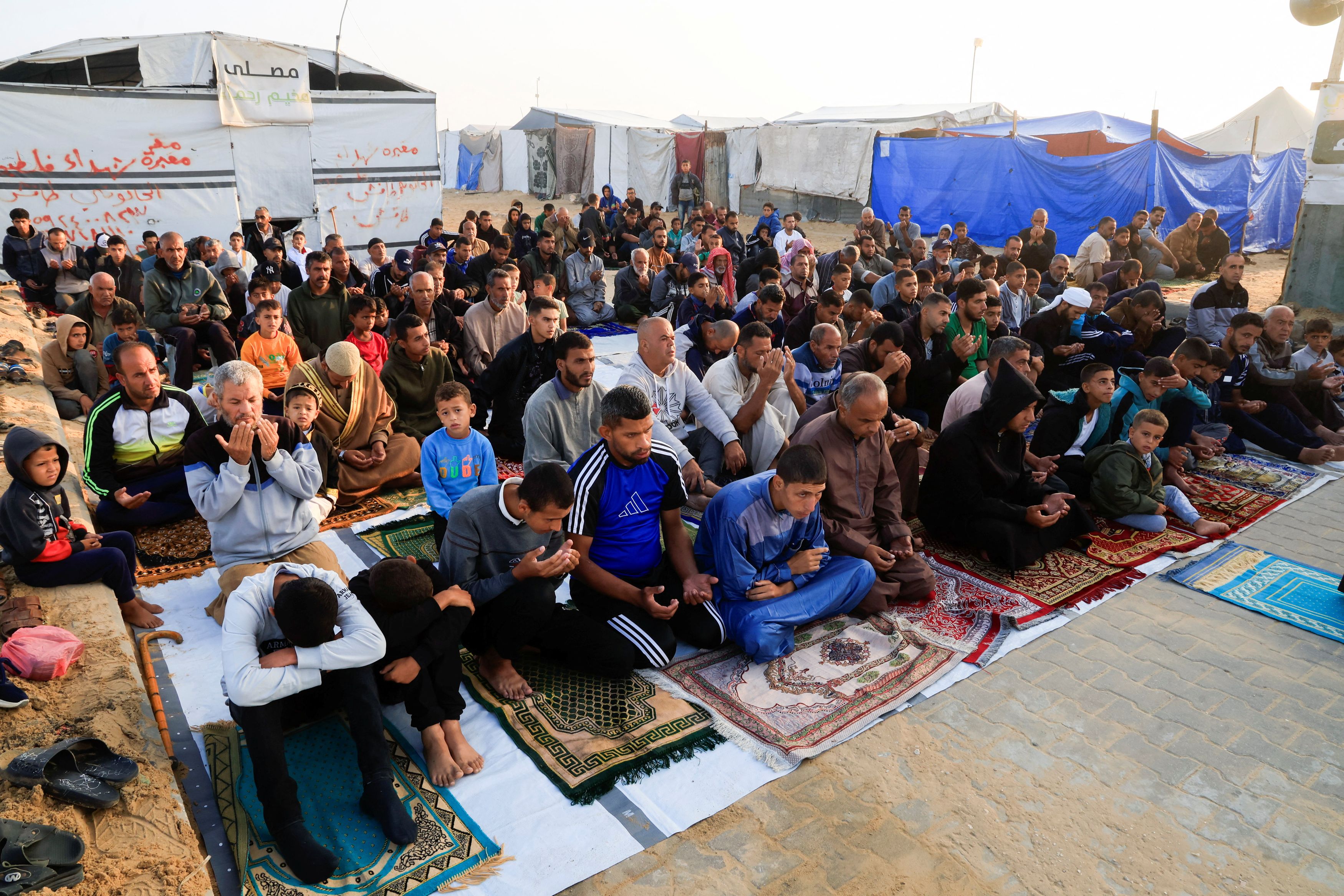 Netanyahu supports extreme Islamists against Hamas