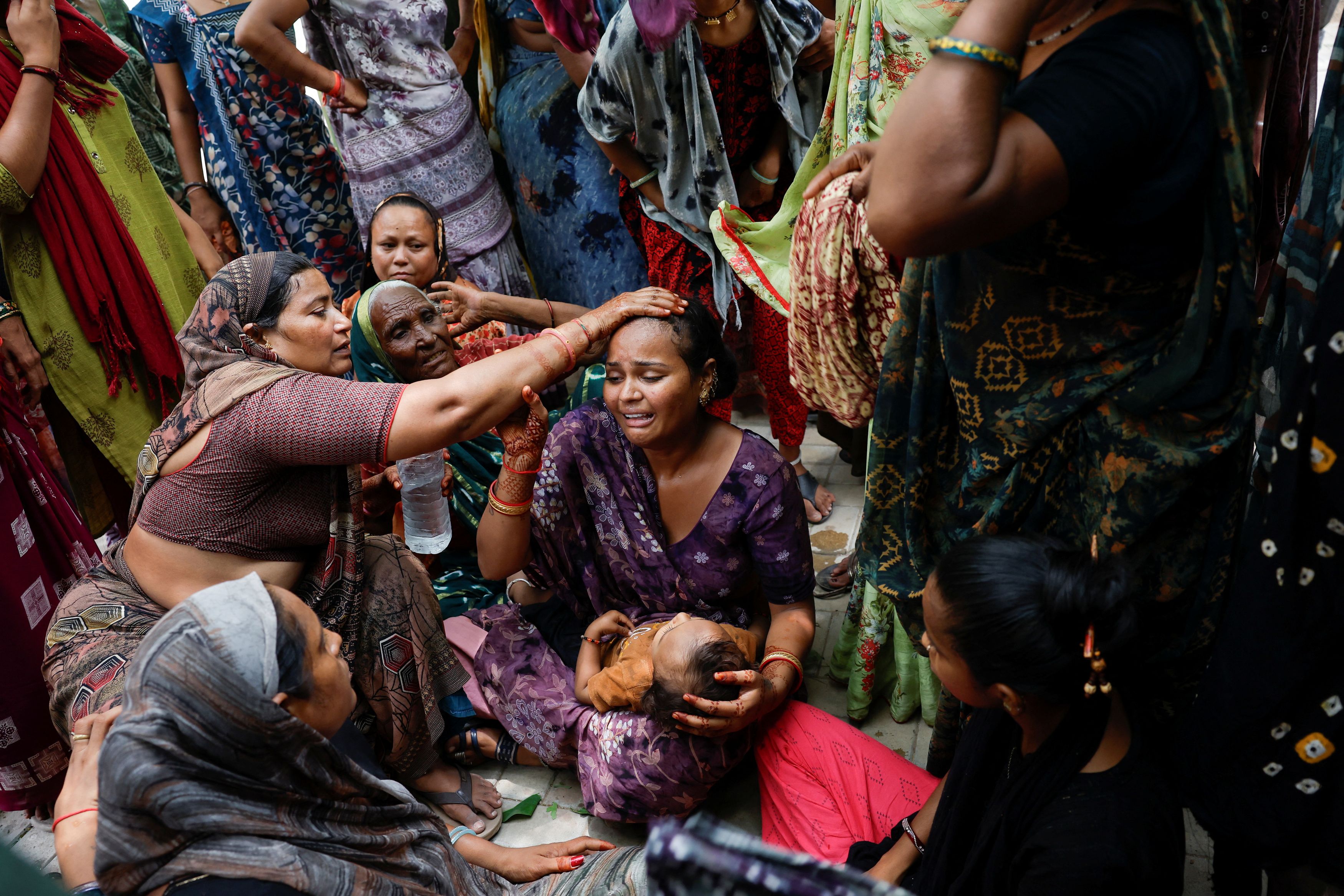 Aircraft crash in India. One of two black boxes - lament for the dead was identified