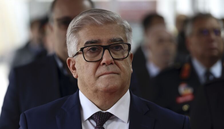Politics, ethics. Insurance had aim: Lacerda Sales was there